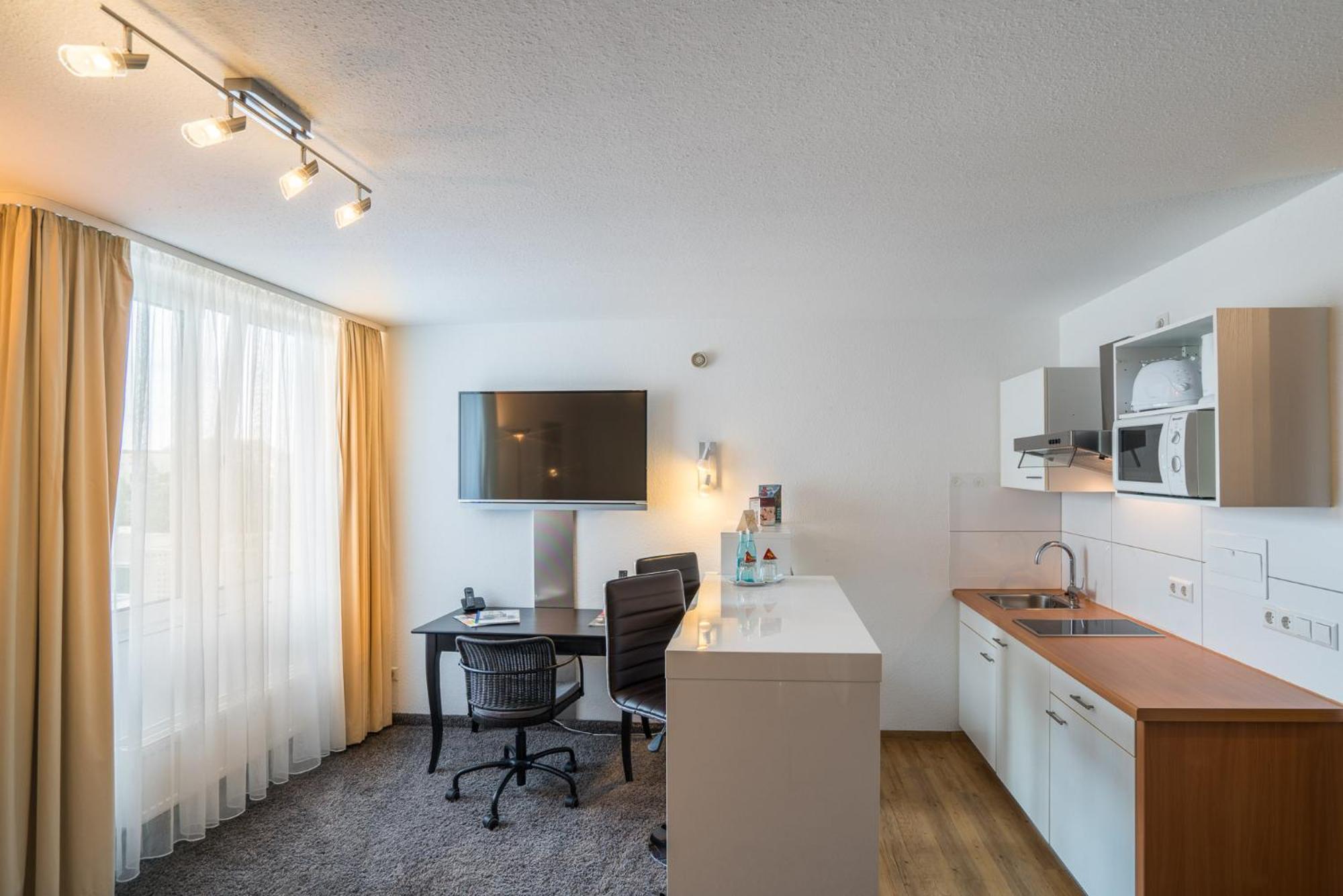 Airporthotel Residenz Hotel 3*